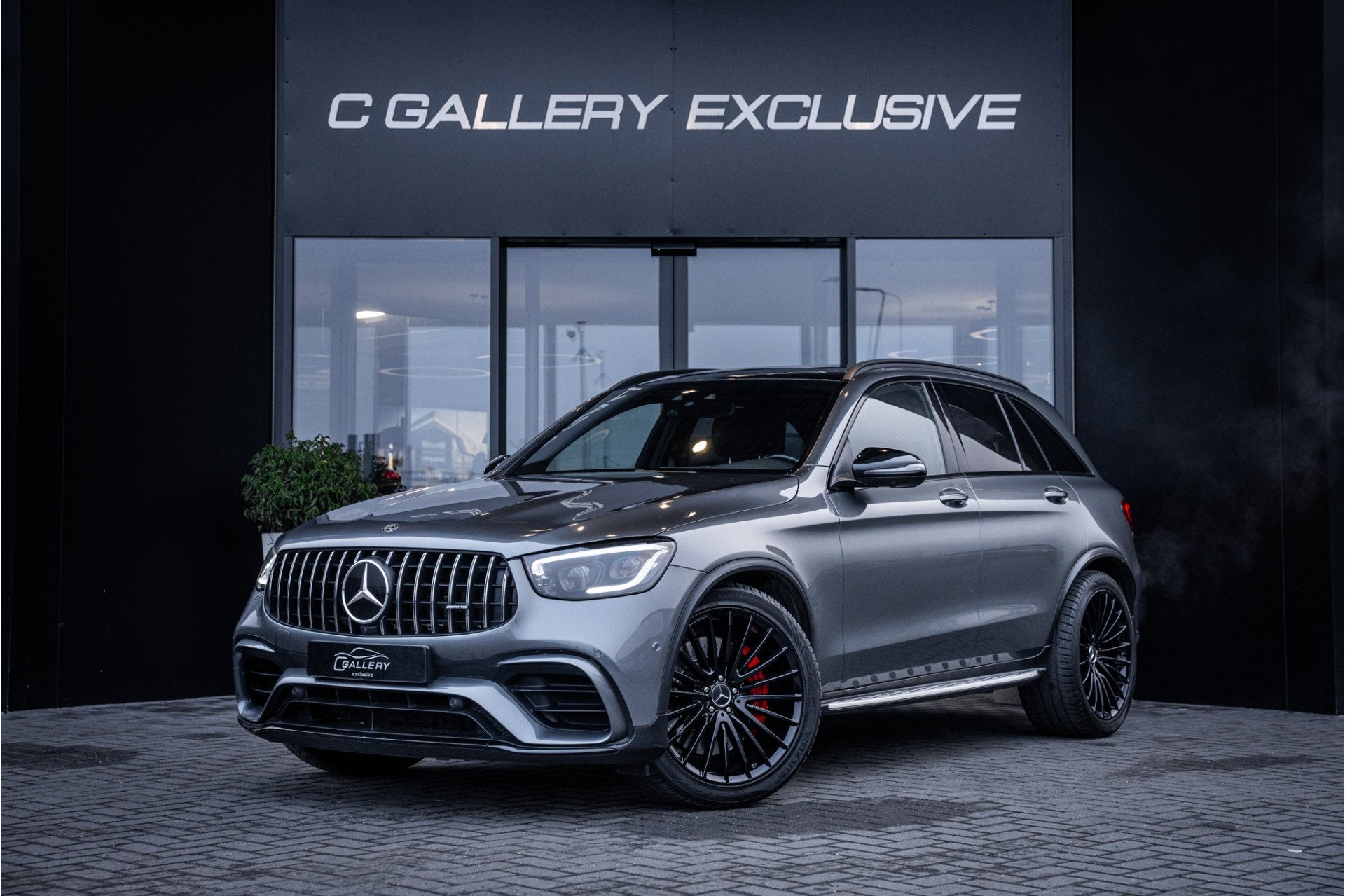 Mercedes-Benz GLC AMG 63 S 4MATIC+ - Panorama | Burmester |, Auto's, Automaat, Dealer onderhouden, Gebruikt, 510 pk
