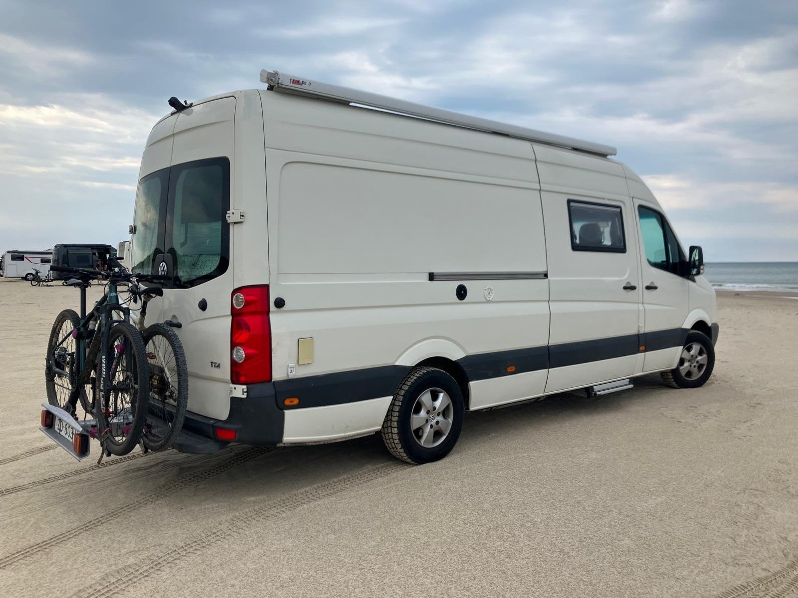 Camperbus VW Crafter L3 H2 2.5 TDI 80KW ASG kampeerwagen, Buscamper of Camperbus, Half-automaat, Volkswagen, Tot en met 2