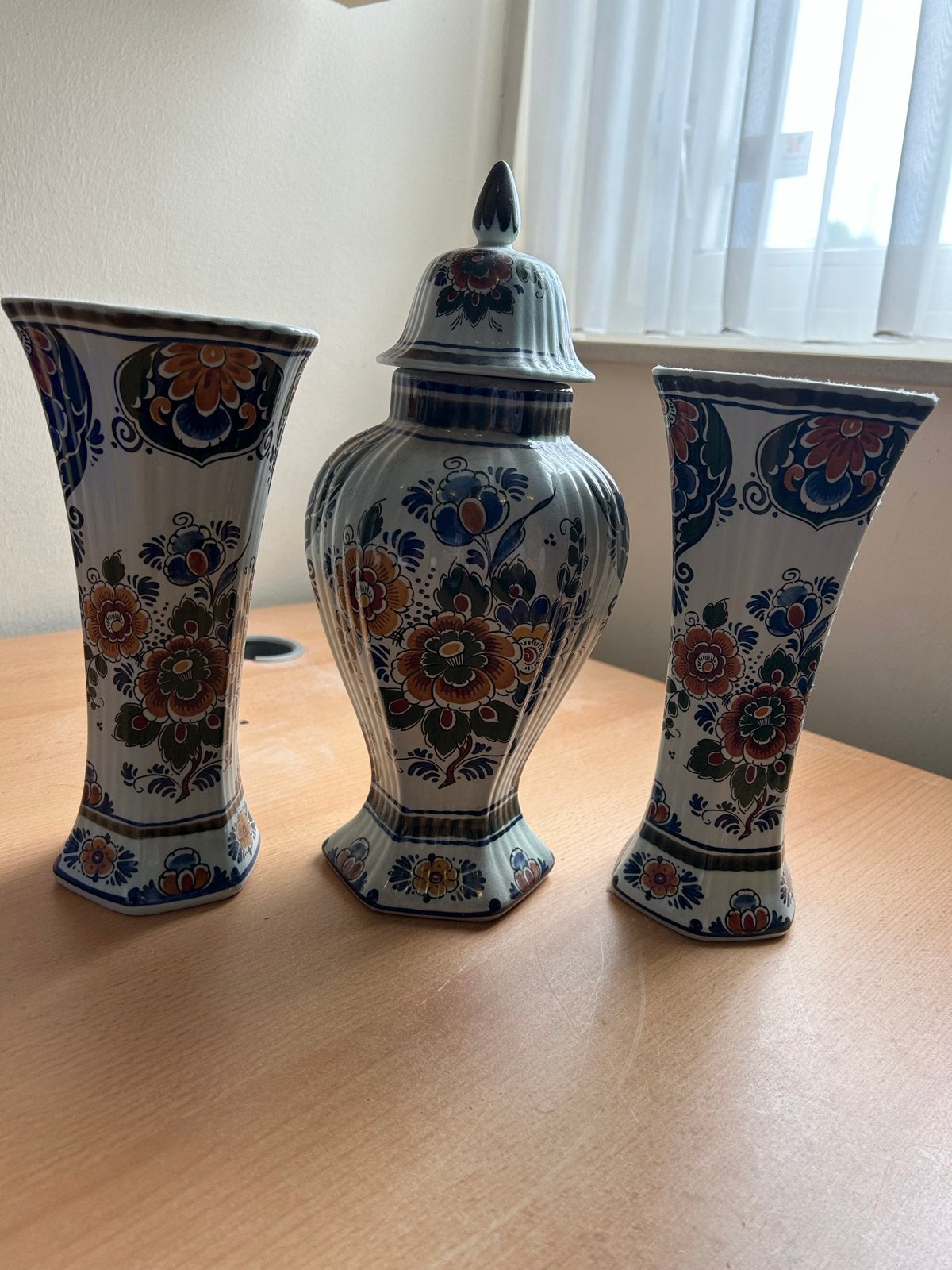Prachtig Delfts Polychroom Handwerk Vazen Set, Ophalen