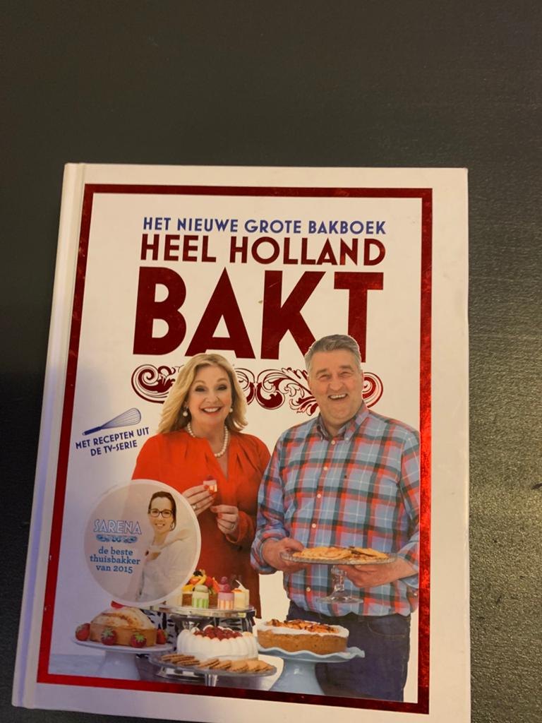Het nieuwe grote bakboek Heel Holland bakt, Boeken, Ophalen of Verzenden, Zo goed als nieuw