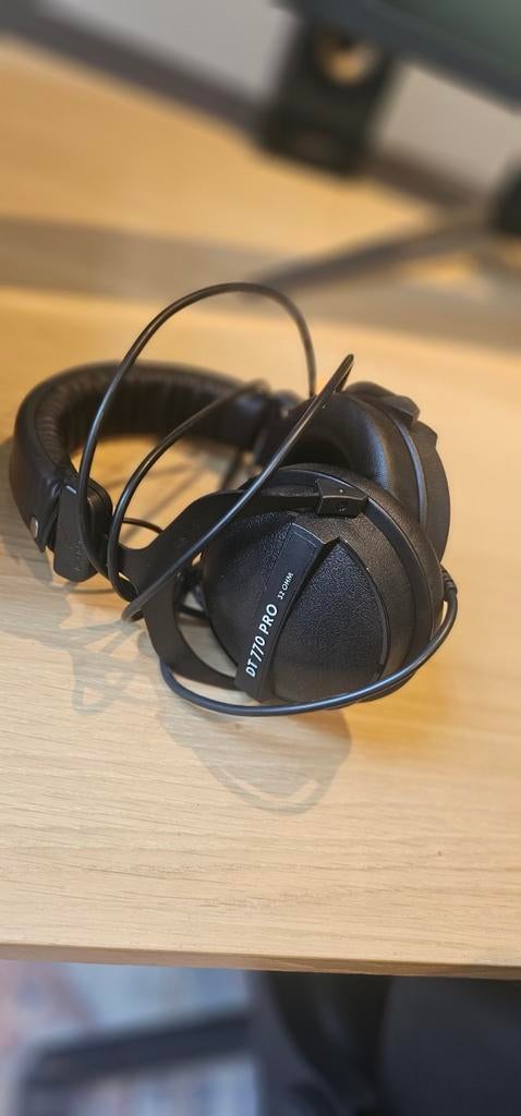 Beyerdynamic DT 770 32 ohm Pro Studio Koptelefoon, Audio, Tv en Foto, Koptelefoons, Ophalen of Verzenden