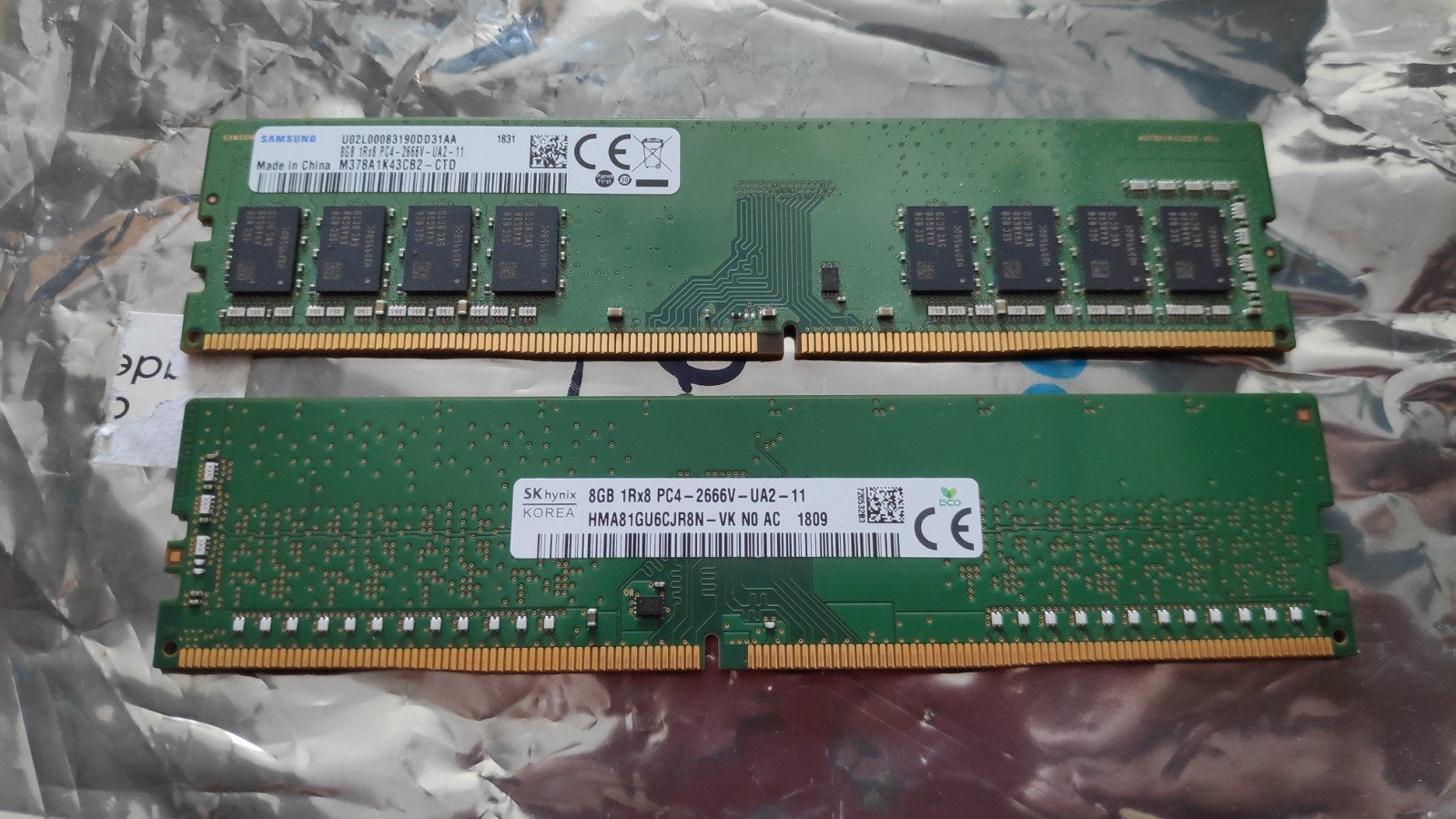 2x 8GB DDR4 RAM Geheugen 2666Mhz Samsung / SK Hynix, Computers en Software, DDR4, 8 GB, Ophalen of Verzenden, Zo goed als nieuw