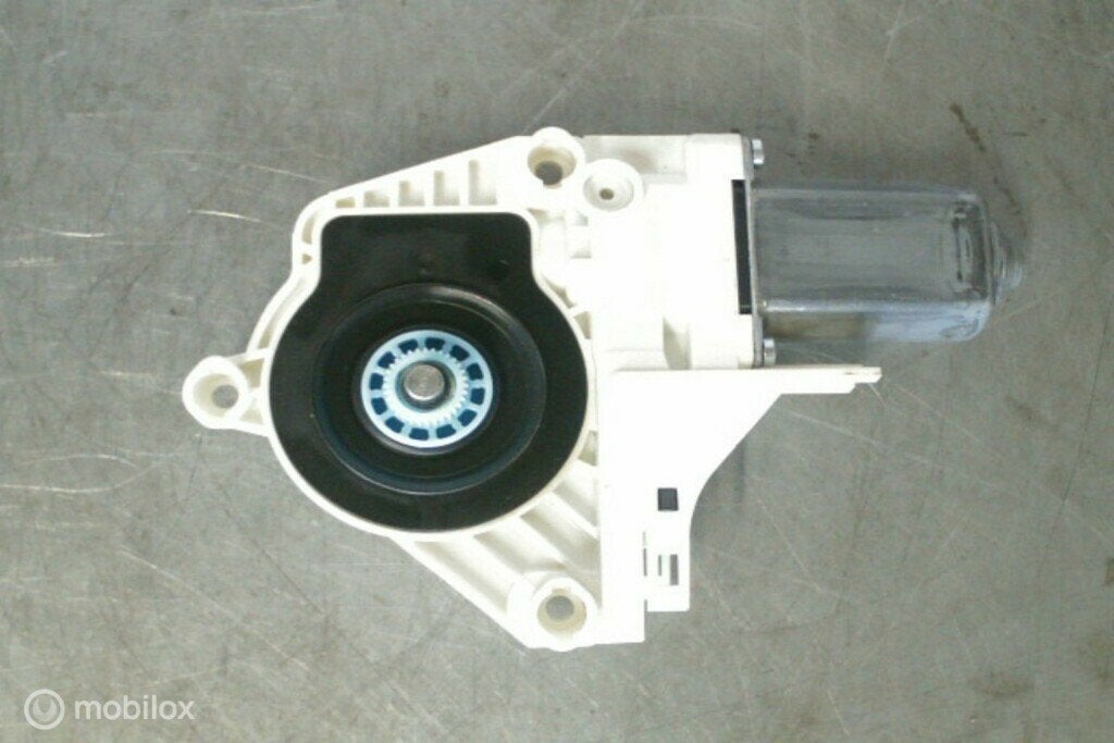 Raammotor linksvoor ​​8K0959801C​ ​​Audi A1 8X ('10-'18), Audi, Gebruikt, Audi, Ophalen of Verzenden