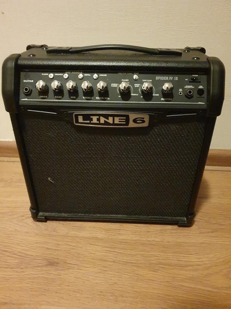 Line 6 Spider IV 15 Gitaarversterker, Muziek en Instrumenten, Versterkers | Bas en Gitaar, Zo goed als nieuw, Gitaar, Minder dan 50 watt