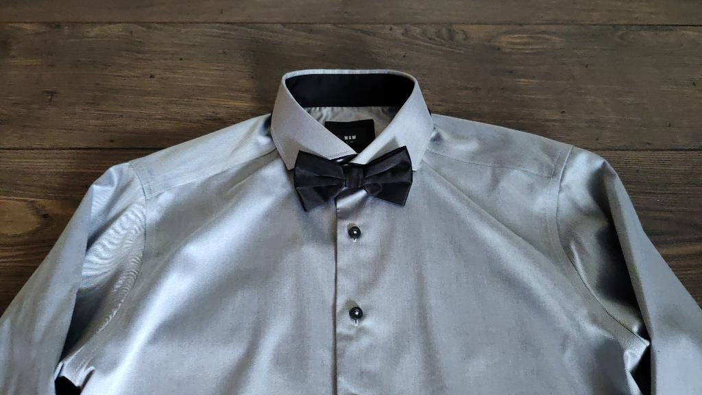 Overhemd met strik., Kleding | Heren, Overhemden, Ophalen of Verzenden, Zo goed als nieuw, Halswijdte 41/42 (L), Grijs