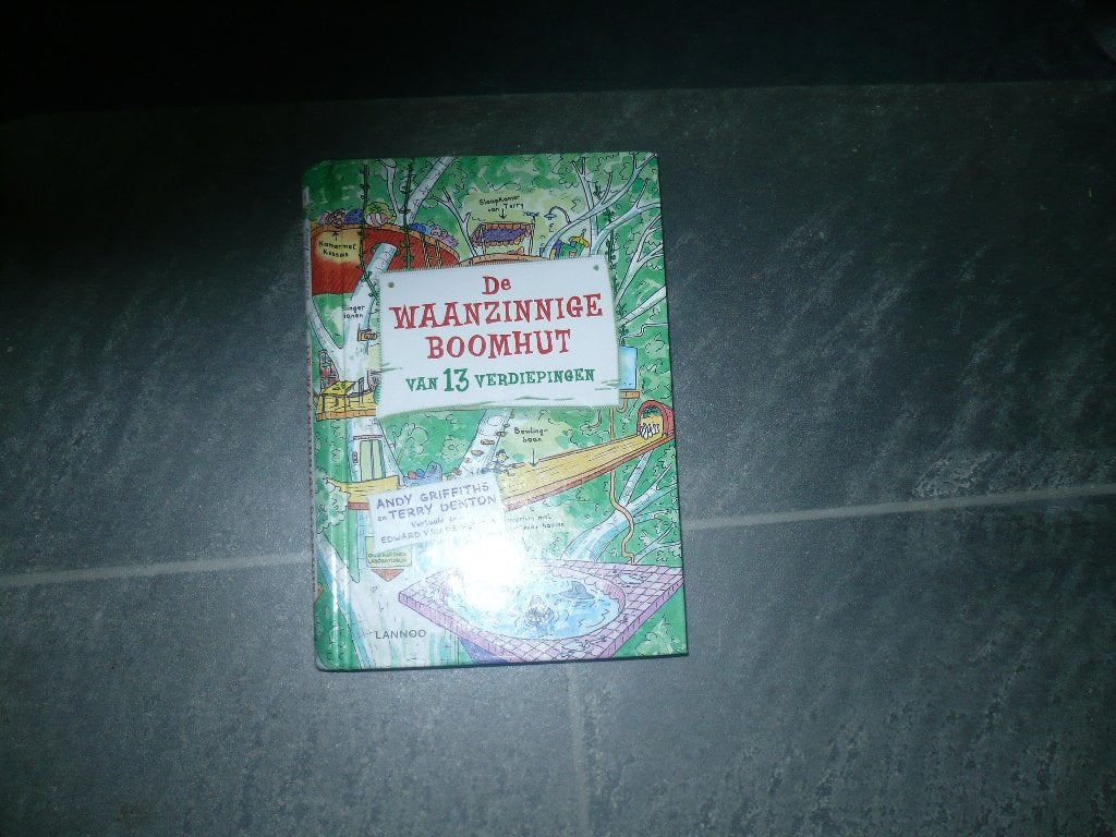 waanzinnige boomhut,het waanzinnige boek dolfje weerwolfje, Andy Griffiths en Terry Denton, Ophalen of Verzenden, Zo goed als nieuw