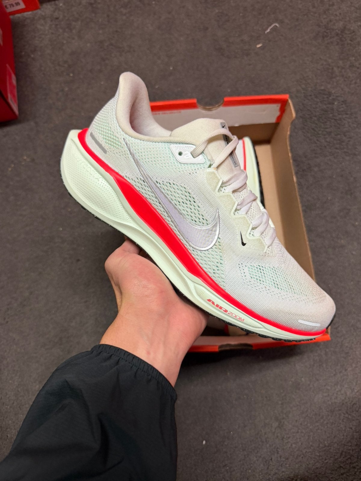 Nike zoom pegasus 41 silver - 42.5, Nieuw, Ophalen of Verzenden, Nike, Nike