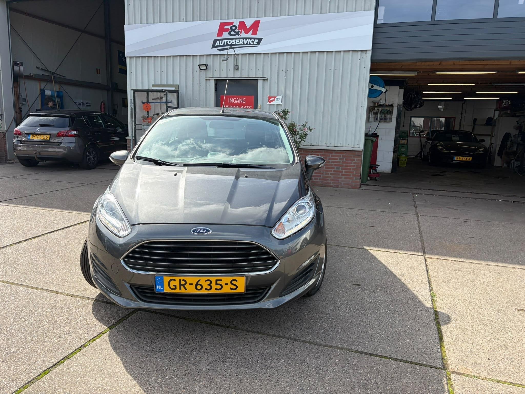Ford Fiesta 1.0 Style Airco, cruise, navi, pdc achter dealer, Auto's, Voorwielaandrijving, Stof, Euro 6, 525 kg