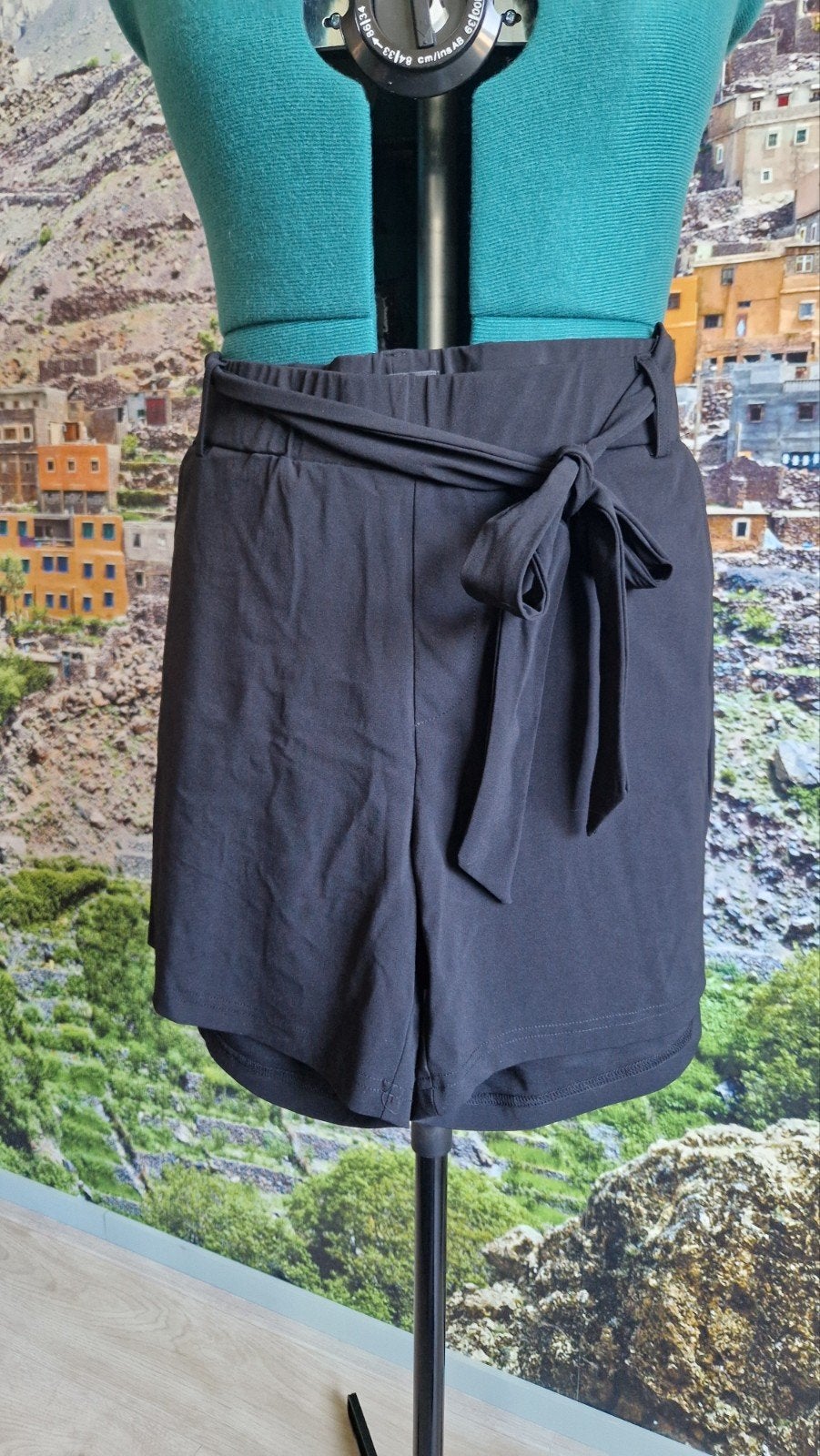Zwarte korte broek met strikceintuur, maat XL- Lady Day, Lady Day, Kort, Zwart, Maat 46/48 (XL) of groter
