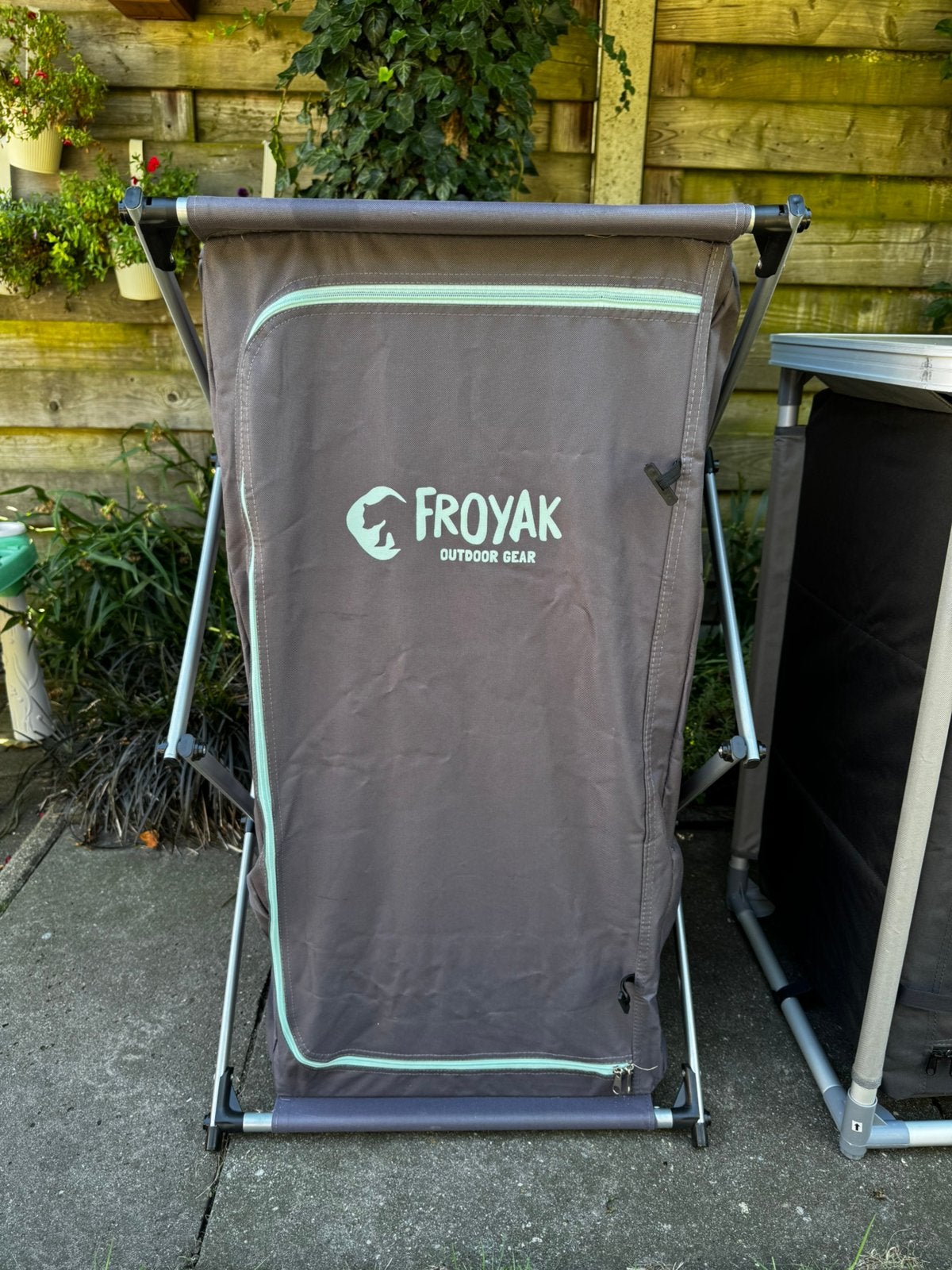 Royak campingkast, Caravans en Kamperen, Ophalen, Zo goed als nieuw, Campingkast