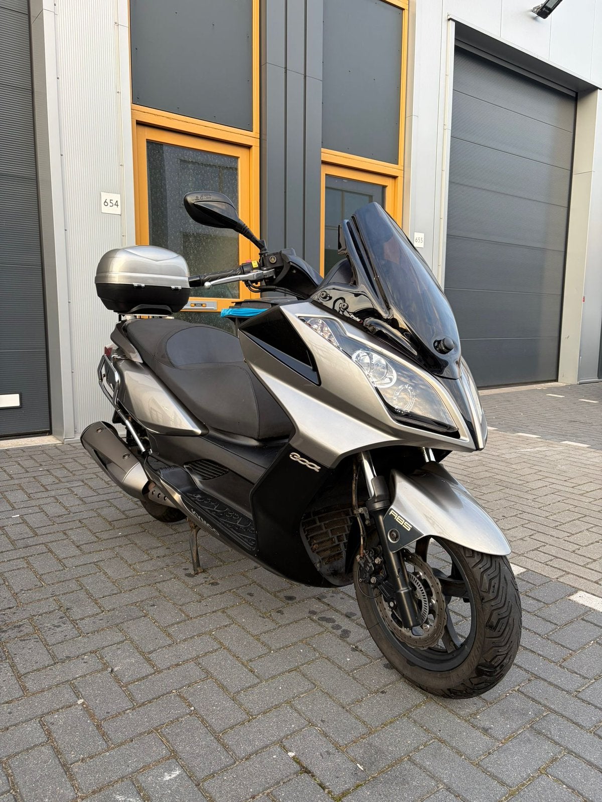 Kymco Downtown 300i ABS, Scooter, Occasion, Bedrijf, Minimaal motorrijbewijs A2