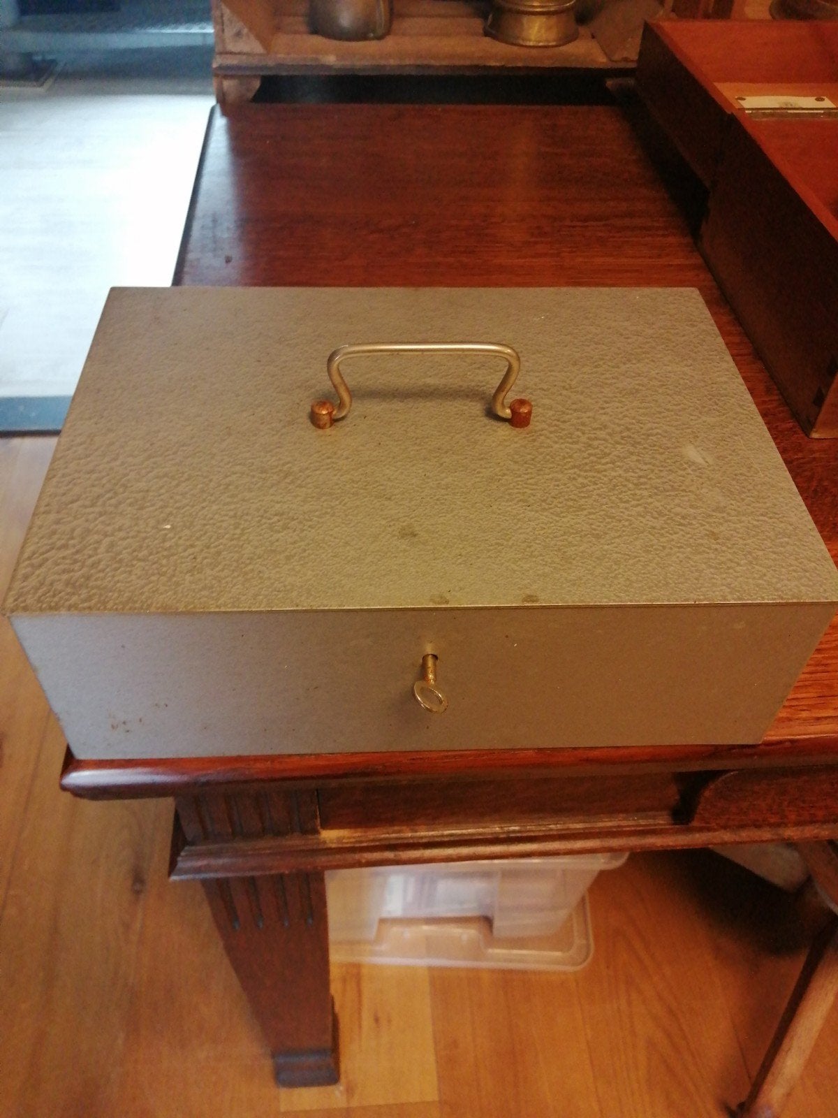 Grote stalen geldkist / documenten kist 35x25x11 cm compleet, Antiek en Kunst, Ophalen of Verzenden