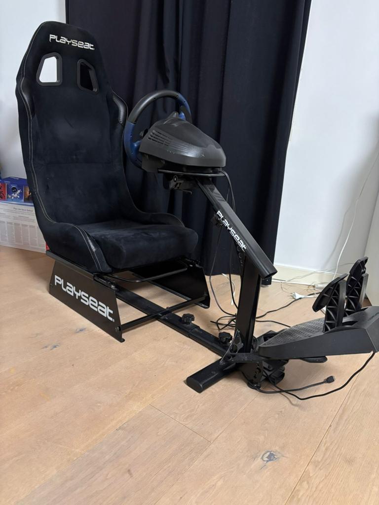 "Playseat Evolution Thrustmaster T300 RS (PS4/PC), Spelcomputers en Games, Spelcomputers | Overige, Zo goed als nieuw, Ophalen