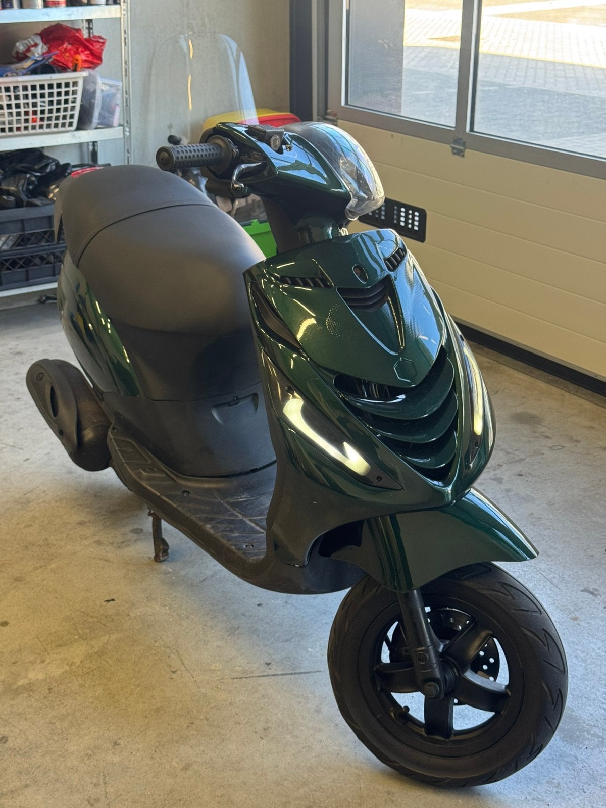 Piaggio zip 50 cc 4 takt snor, Ophalen, Piaggio, Zo goed als nieuw, Benzine
