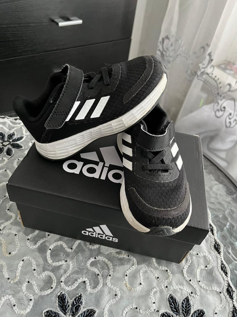 Adidas schoenen maat 24, Kinderen en Baby's, Babykleding | Schoentjes en Sokjes, Schoentjes, Jongetje of Meisje, ., Ophalen of Verzenden