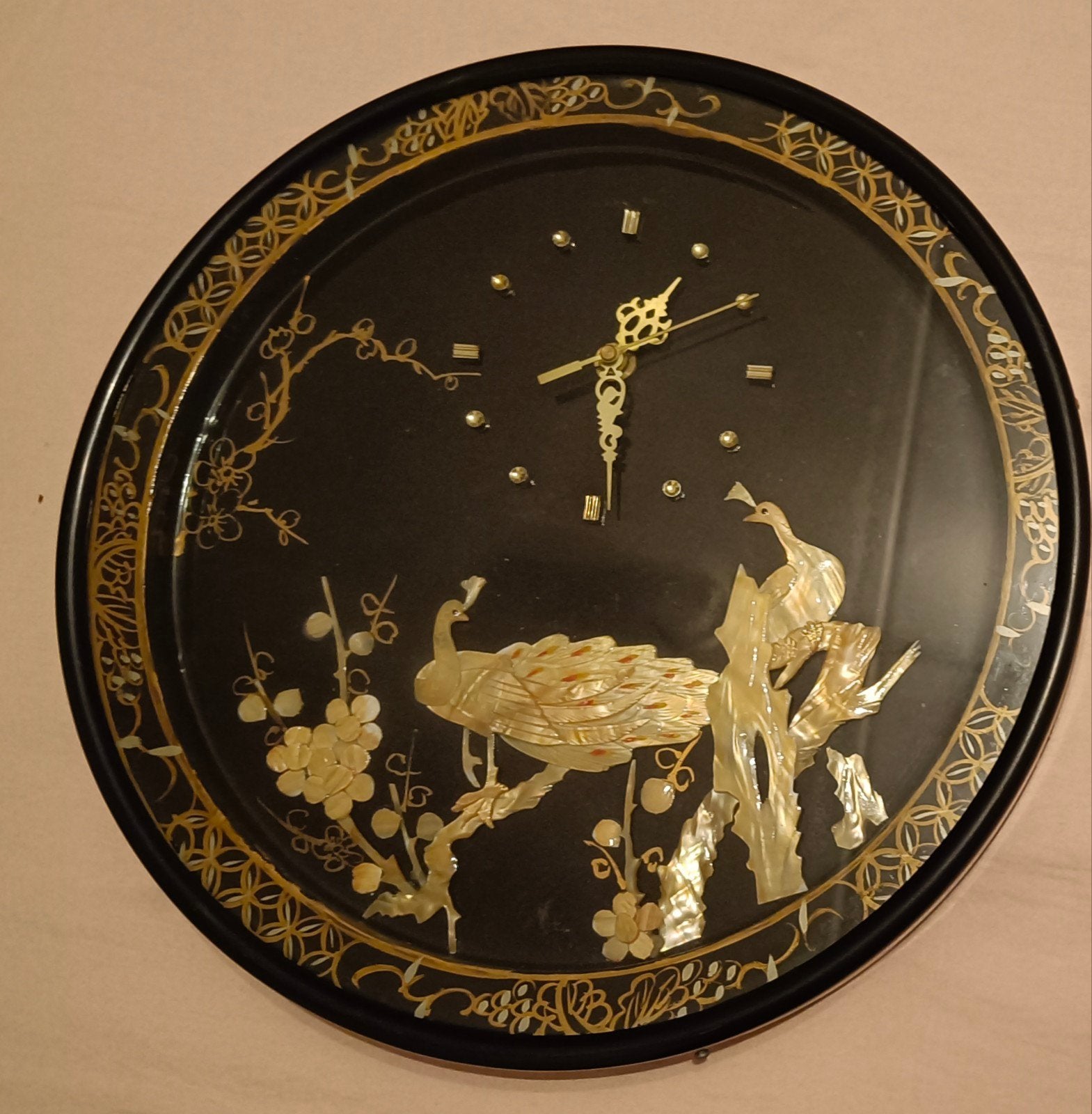 Aziatische wandklok met parelmoer pauwen, Ophalen of Verzenden