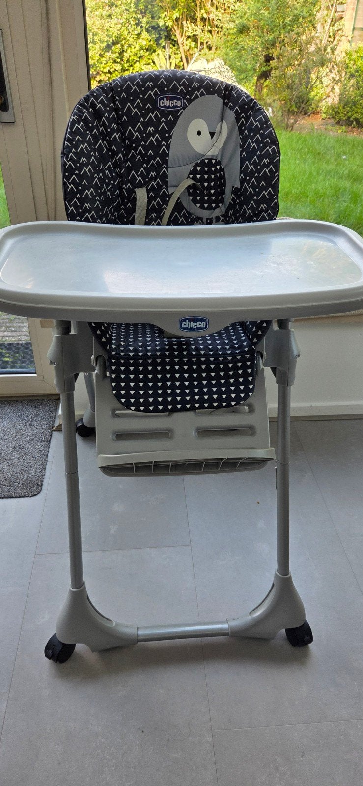 Chicco kinderstoel met afneembaar eetblad, Kinderen en Baby's, Ophalen, Zo goed als nieuw, Overige typen, Afneembaar eetblad