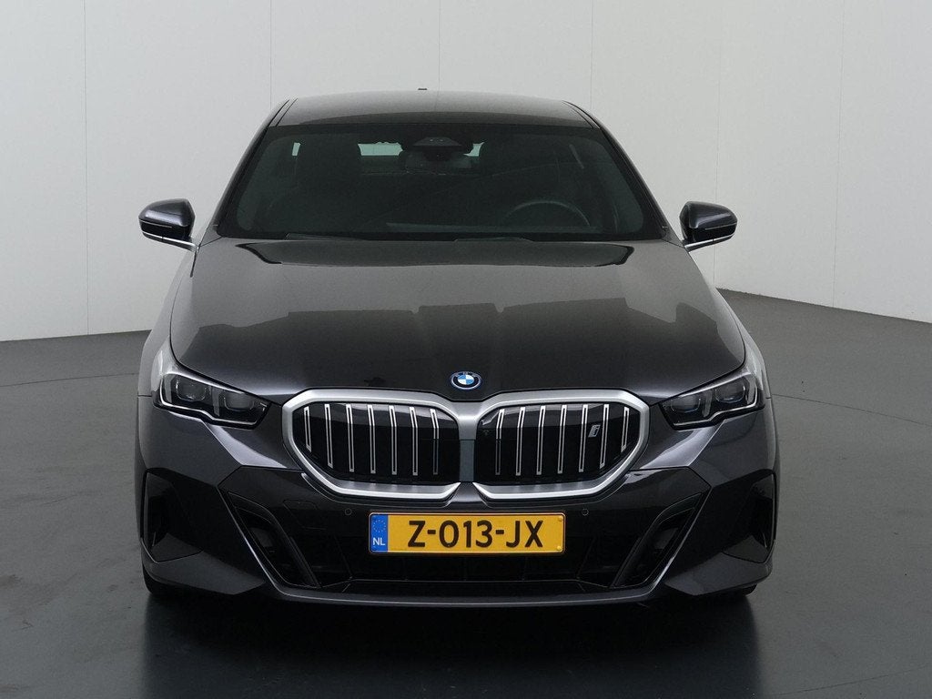 BMW i5 eDrive40 84 kWh | M-Pakket | SOH 97% | Harman/Kardon, Auto's, BMW, Achterwielaandrijving, Gebruikt, Zwart, 340 pk