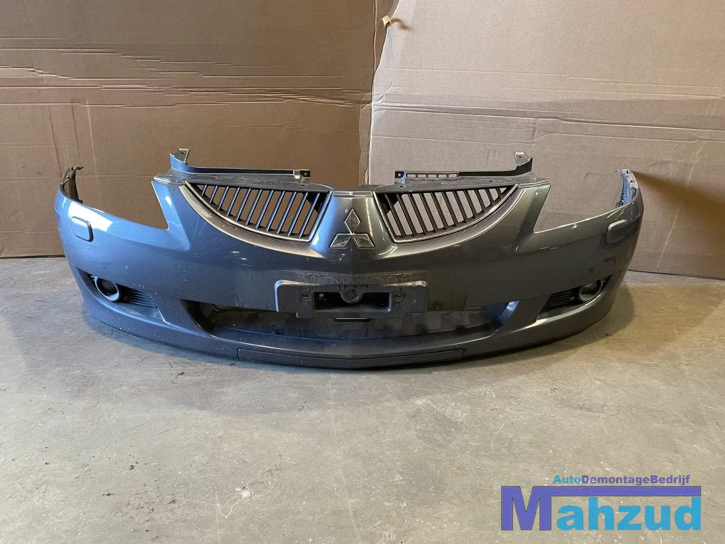 2005 MITSUBISHI LANCER 7 Voorbumper grijs A39, Info@mitsubishi-motors.com, Gebruikt, Voor, Mitsubishi Motors Corporation