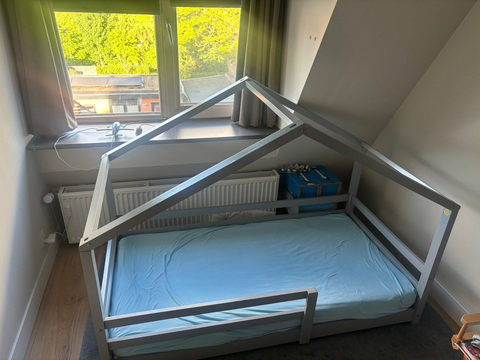 Bed voor kinderen ‘huisbed’ 80*160 in goede staat met matras, Ophalen, 70 tot 85 cm, 140 tot 160 cm, Zo goed als nieuw
