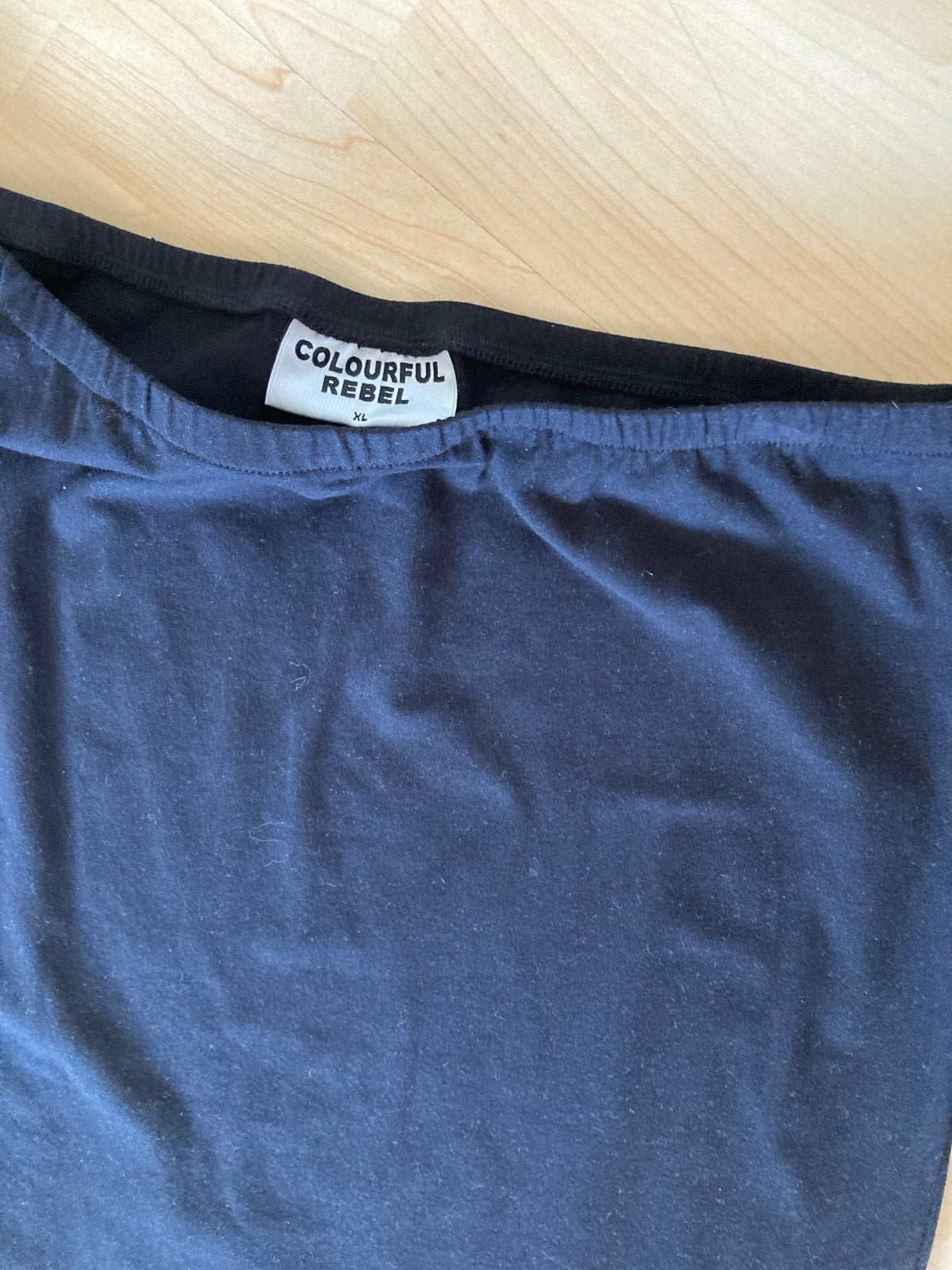 Colourful Rebel Nieuw  Zwarte Maxi Rok met Split en T-shirt, Zwart, Maat 42/44 (L), Nieuw, Ophalen of Verzenden