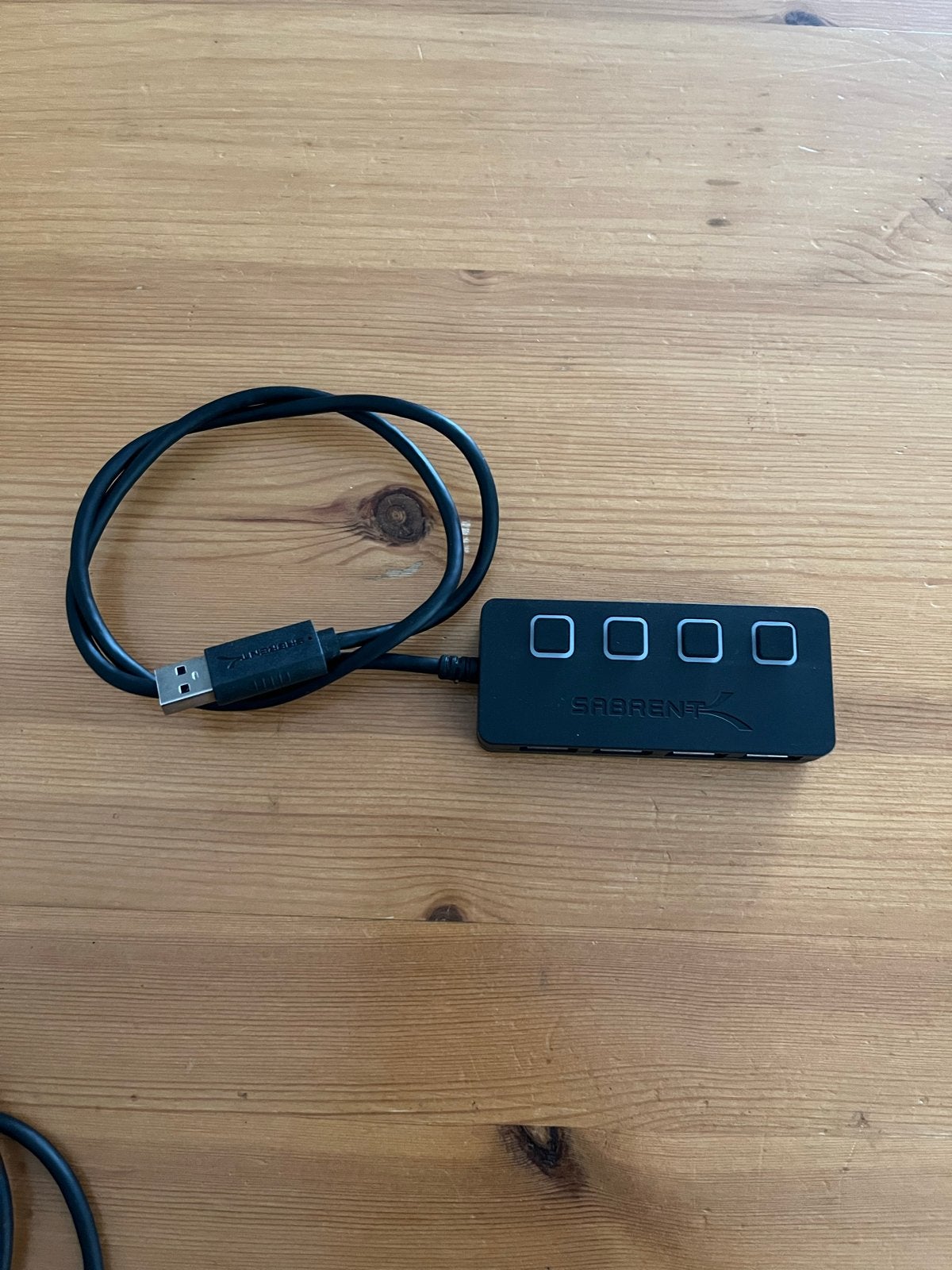 Sabrent USB 3.0 Hub 4-poorts met individuele schakelaars, Ophalen of Verzenden, Gebruikt