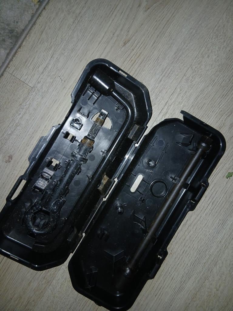 Krik en wielsleutel set in koffer, Auto diversen, Ophalen of Verzenden, Gebruikt