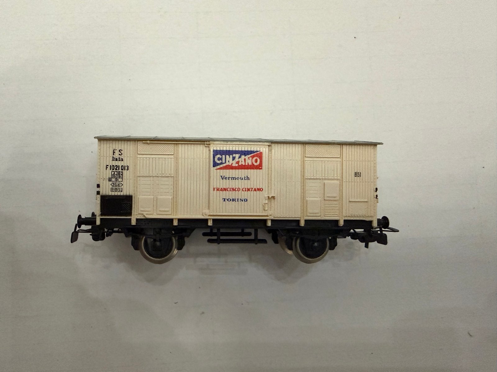 Lima FS Cinzano gesloten goederenwagon H0, Hobby en Vrije tijd, Modeltreinen | H0, Gebruikt, Gelijkstroom, Wagon, Ophalen of Verzenden