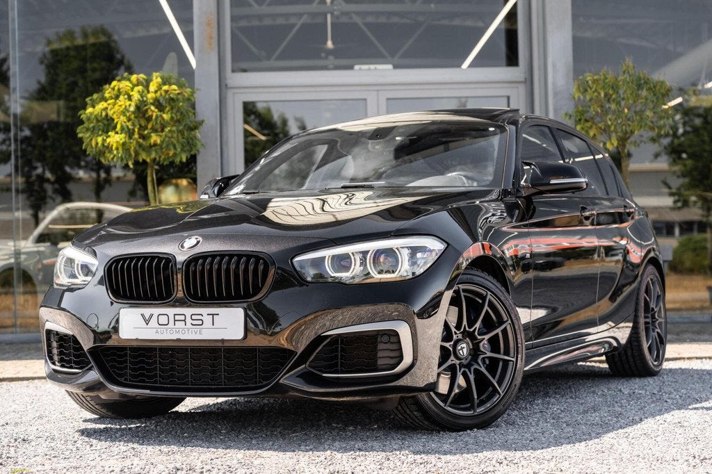 BMW 1-serie M140i Edition Shadow High Executive, Auto's, BMW, Achterwielaandrijving, Gebruikt, Zwart, Bedrijf