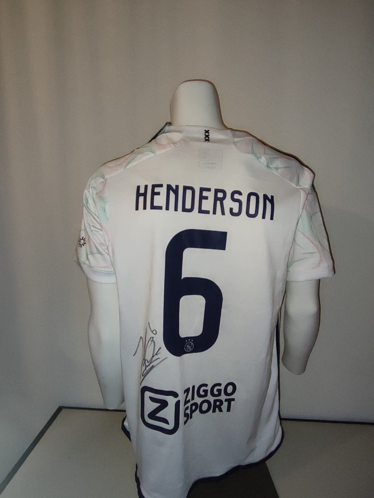 Ajax shirt gesigneerd door Jordan Henderson met certificaat, Ophalen of Verzenden, Nieuw, Ajax, Shirt