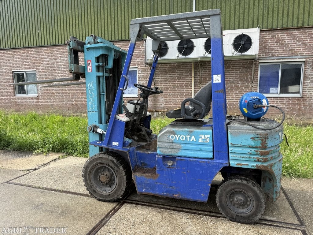 Toyota 2.5 ton lpg 3-delige mast freelift Sideshift, LPG, Info@vanbeurdenheftrucks.nl, Heftruck, Ophalen of Verzenden