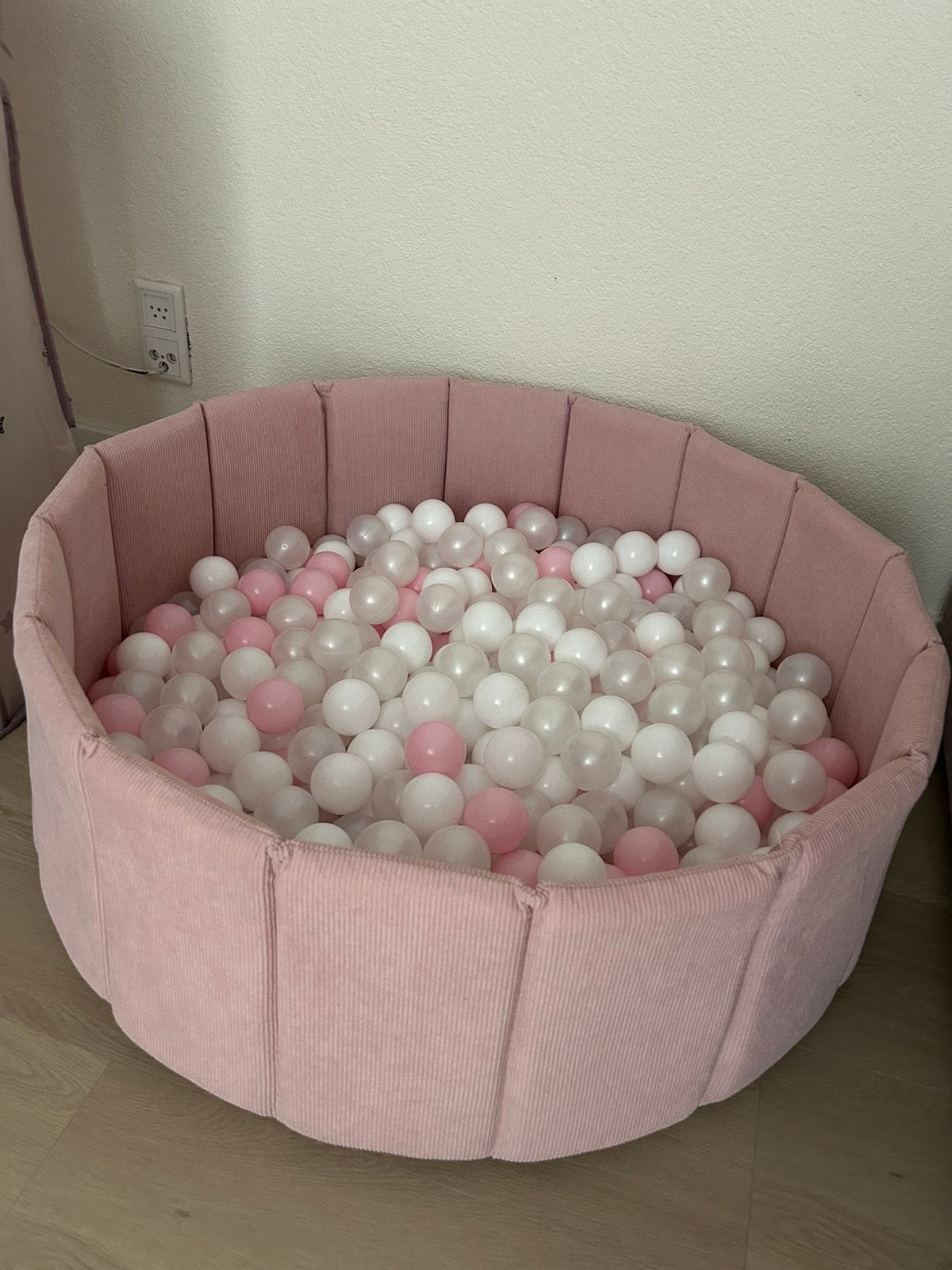 Ballenbak roze + 350 ballen, Ophalen, Zo goed als nieuw, Riet
