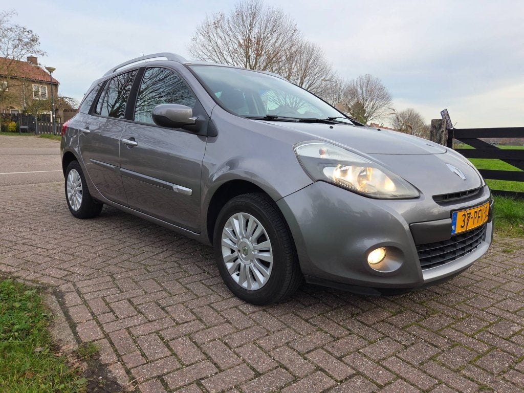 Renault Clio 1.2 TCE 100 ESTATE collection (bj 2011), Auto's, Euro 5, Gebruikt, 4 cilinders, 1095 kg