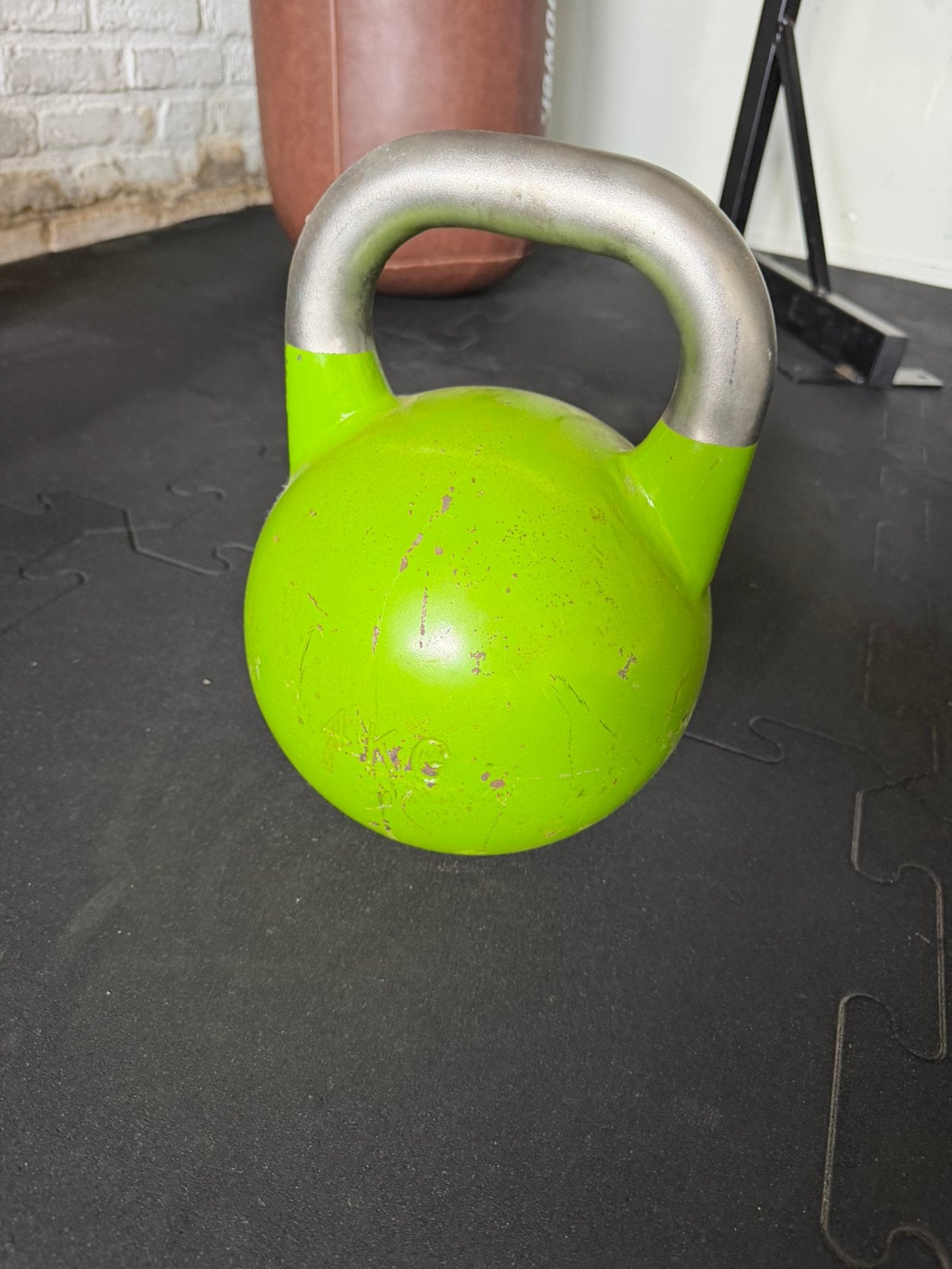Kettlebell 16kg Competition, Sport en Fitness, Fitnessmaterialen, Ophalen, Zo goed als nieuw, Kettlebell