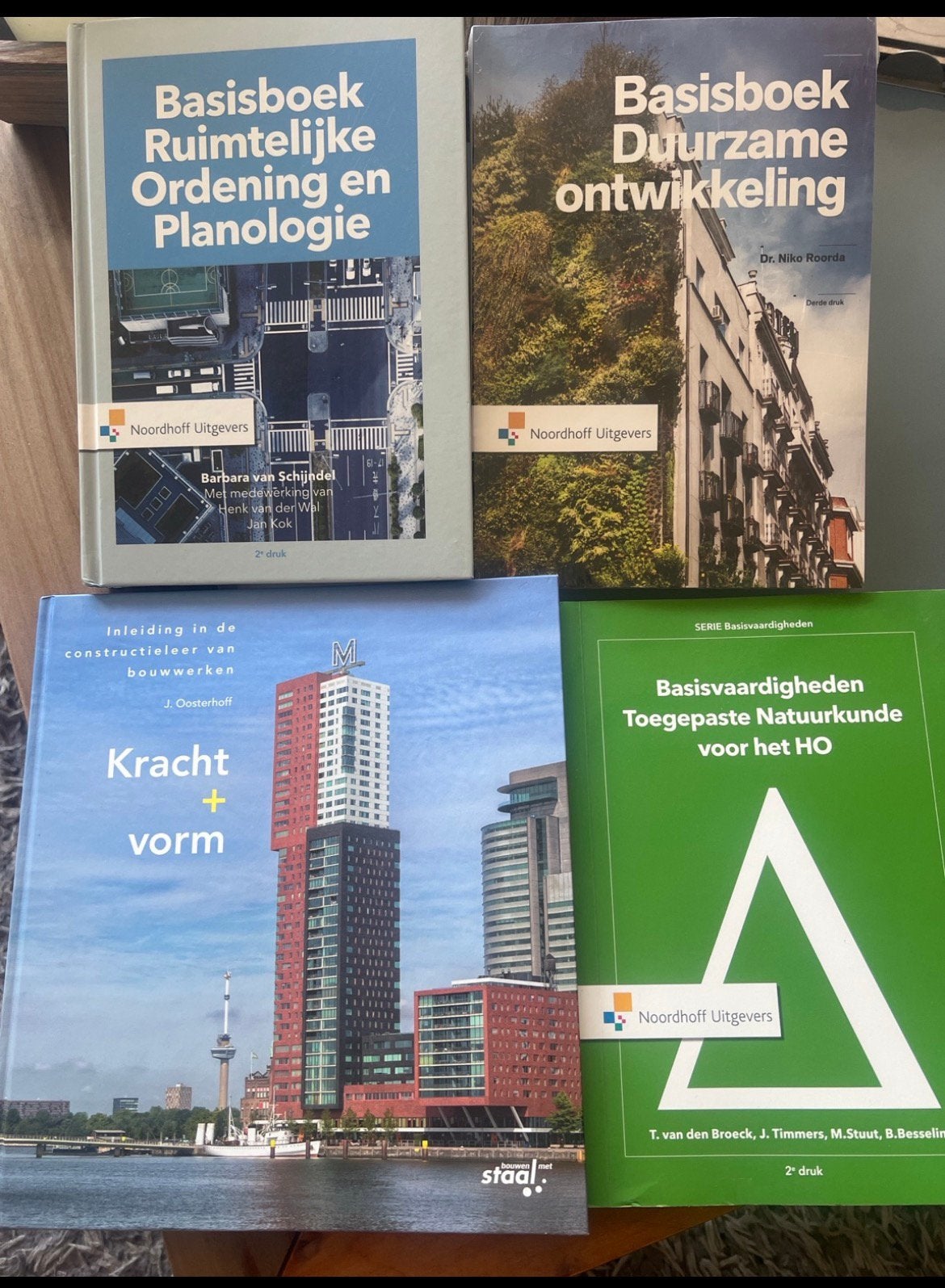 J. Oosterhoff - Kracht plus vorm, Ophalen of Verzenden, Zo goed als nieuw, J. Oosterhoff, Bouwkunde