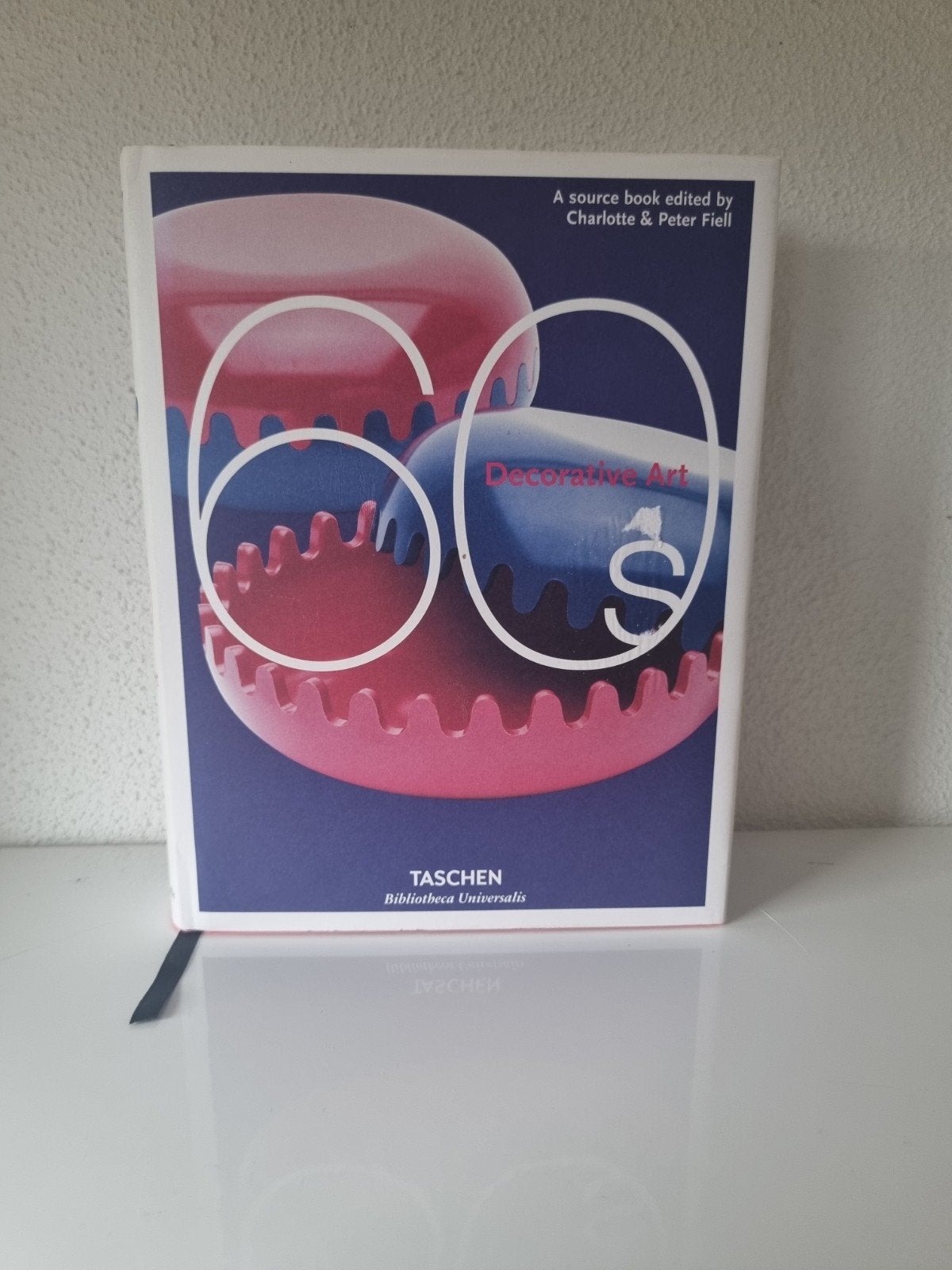 60s Decorative Art - Charlotte & Peter Fiell - TASCHEN, Boeken, Ophalen, Zo goed als nieuw, Overige onderwerpen, Charlotte & Peter Fiell
