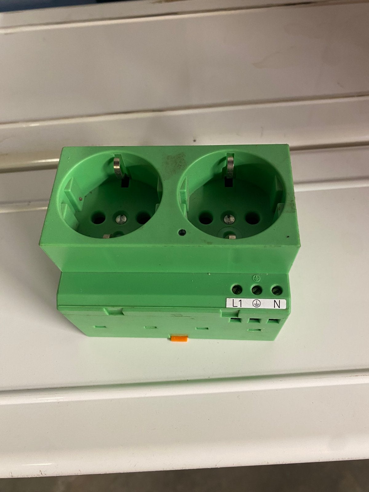 Din rail 2v wcd, Ophalen of Verzenden, Zo goed als nieuw, Overige typen