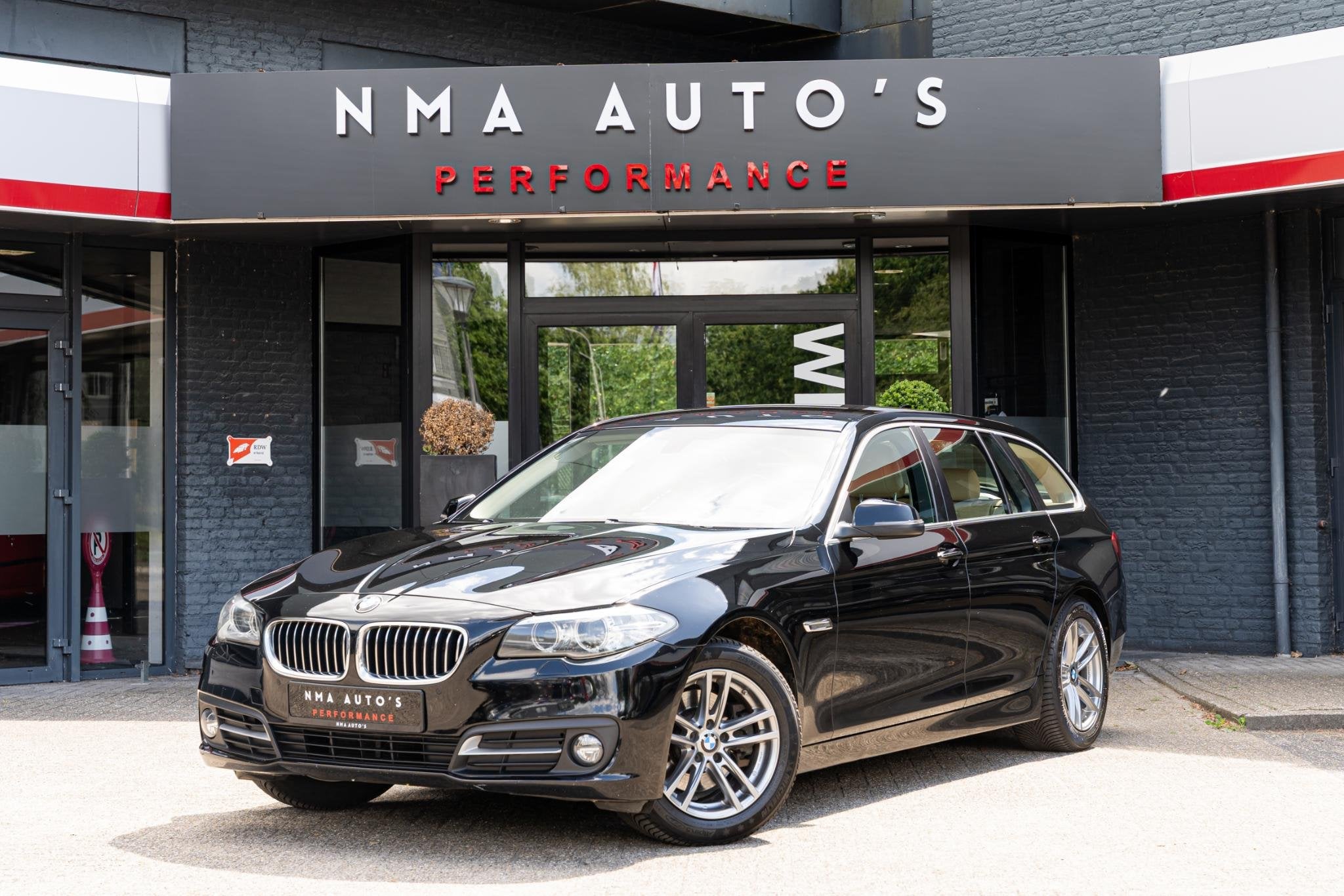 BMW 5-serie Touring 520i Executive CRUISE CONTROL/GOED ONDER, Automaat, Achterwielaandrijving, Gebruikt, Euro 6