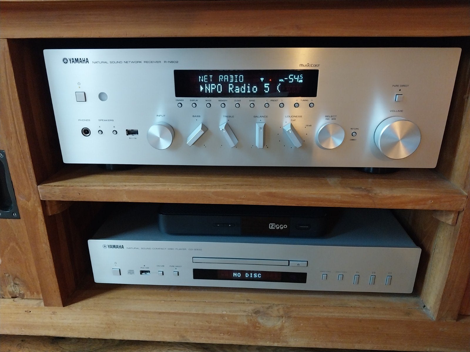 Yamaha Musiccast R-N 602 + CD S 300 met Kef IQ 7 Se Speakers, Ophalen, Zo goed als nieuw, Stereo, Yamaha