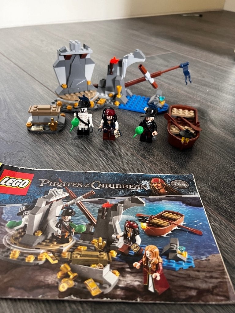 LEGO Pirates of the Caribbean 4181 – Isla de Muerta, Ophalen of Verzenden, Zo goed als nieuw, Lego