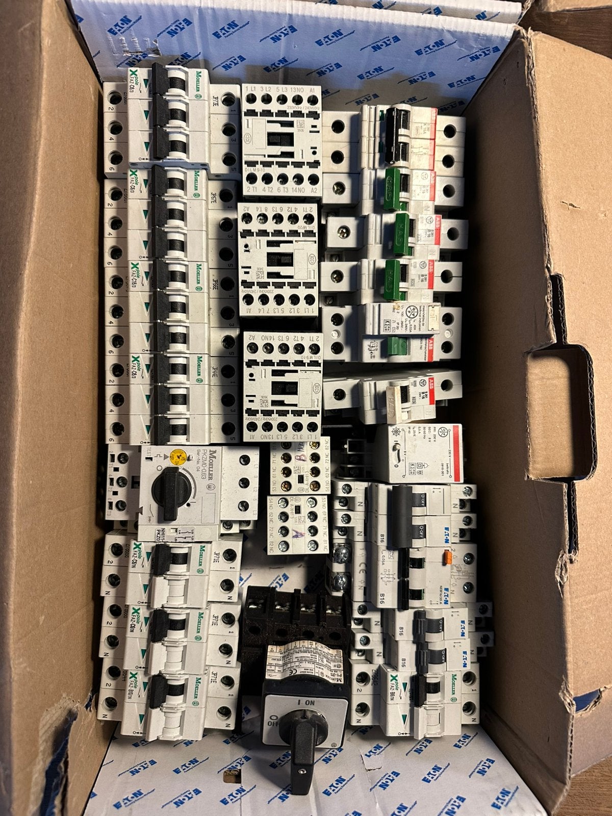 Installatie materiaal ABB/Eaton/Finder/Moeller/Merlin., Ophalen of Verzenden, Gebruikt
