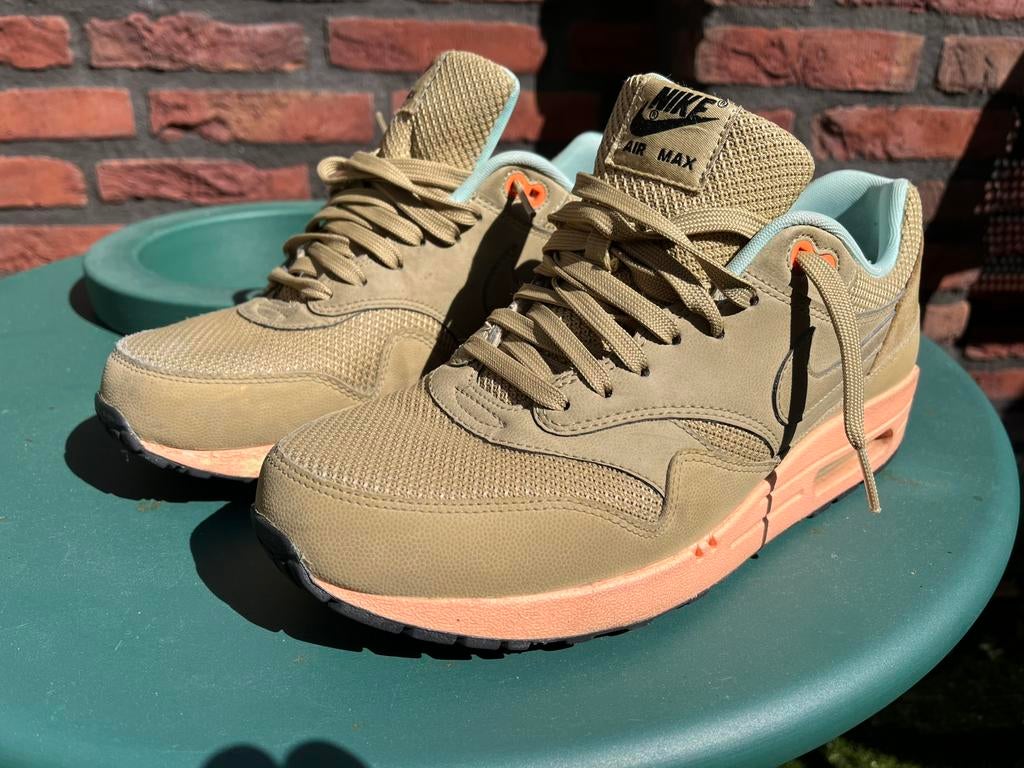 NIKE AIR MAX 1 FB HAY / SUNSET GLOW-ARTISAN TEAL, Overige kleuren, Ophalen of Verzenden, Sneakers of Gympen, Gedragen