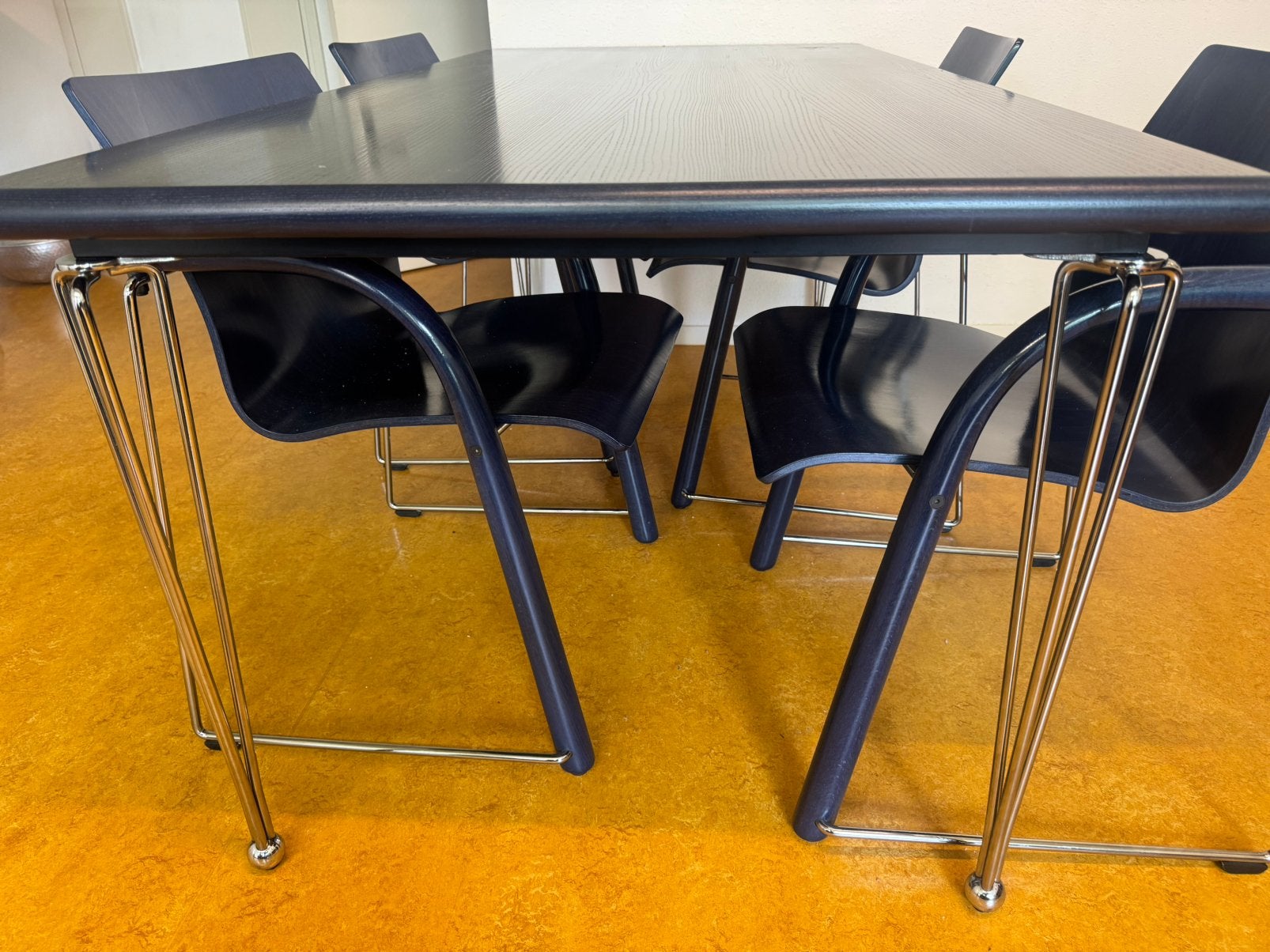 Thonet S320 tafel en stoelen 4x  in goede staat, Huis en Inrichting, Tafels | Eettafels, Ophalen, Gebruikt, 100 tot 150 cm, 150 tot 200 cm