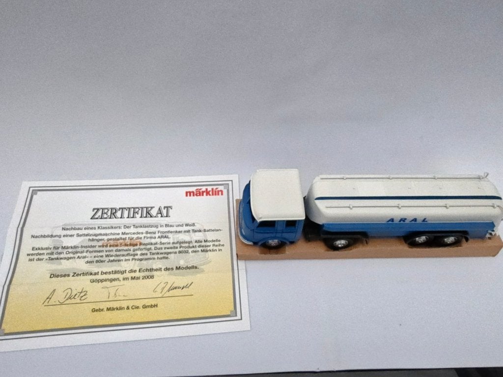 Märklin 18032 Mercedes-Benz ARAL tankwagen, Ophalen of Verzenden, Nieuw, Bus of Vrachtwagen, Overige merken
