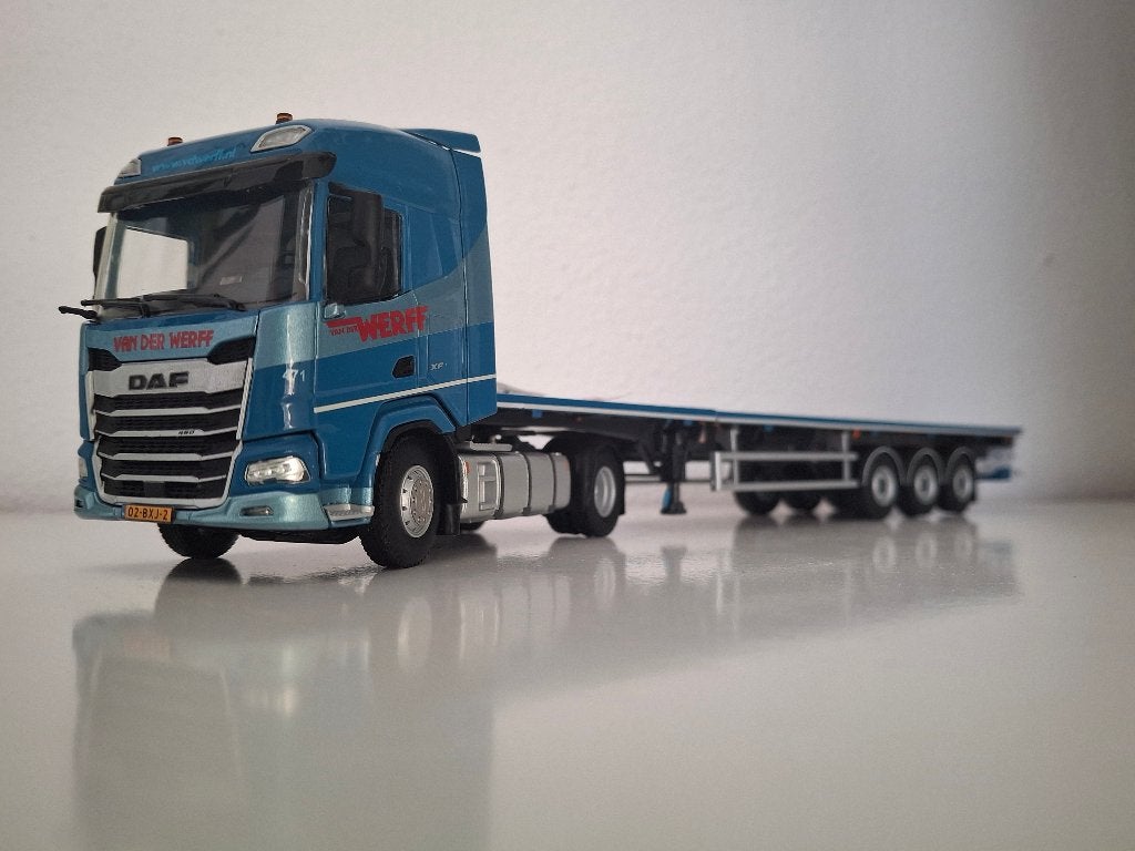 DAF XF 4x2 met platte trailer vd Werff Heerenveen, WSi 1/50, Ophalen of Verzenden, Nieuw, Bus of Vrachtwagen, Wsi