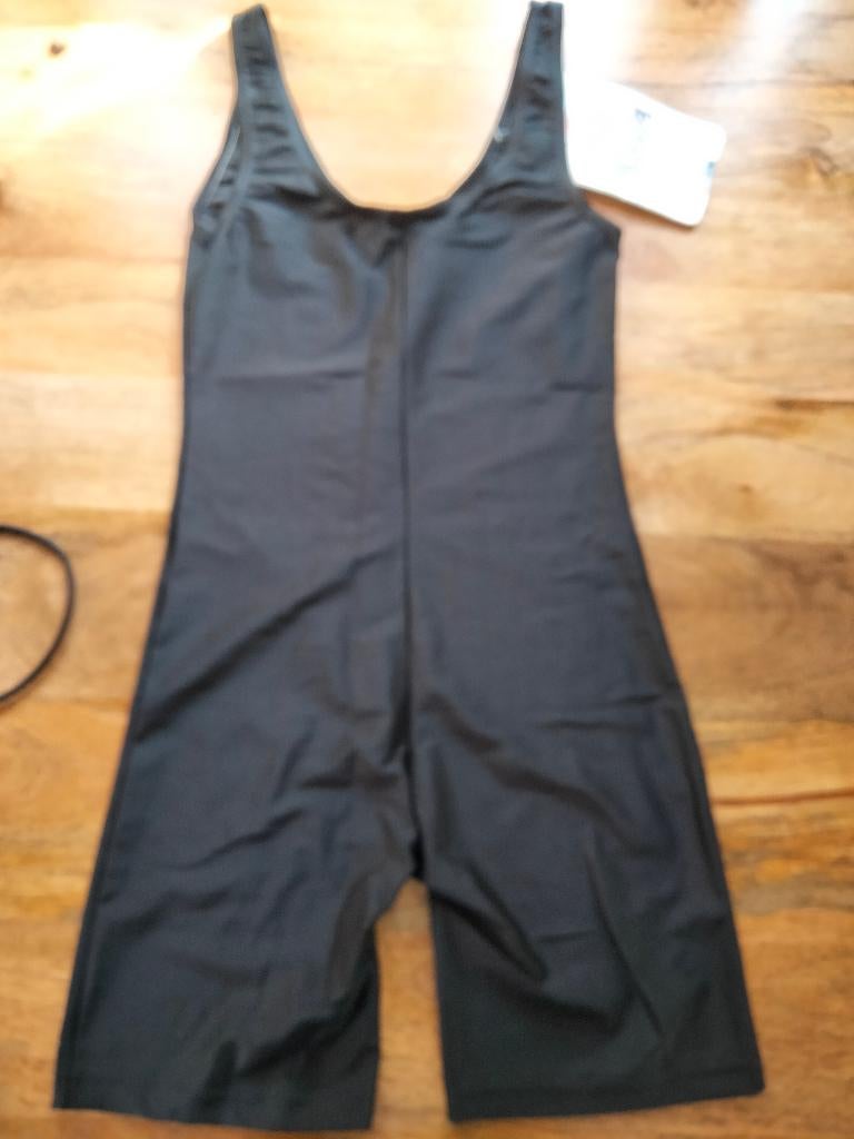 Agiva unitard voor dans/ballet/acro/turnen maat 38 en 40, Ophalen of Verzenden, Nieuw, Kleding