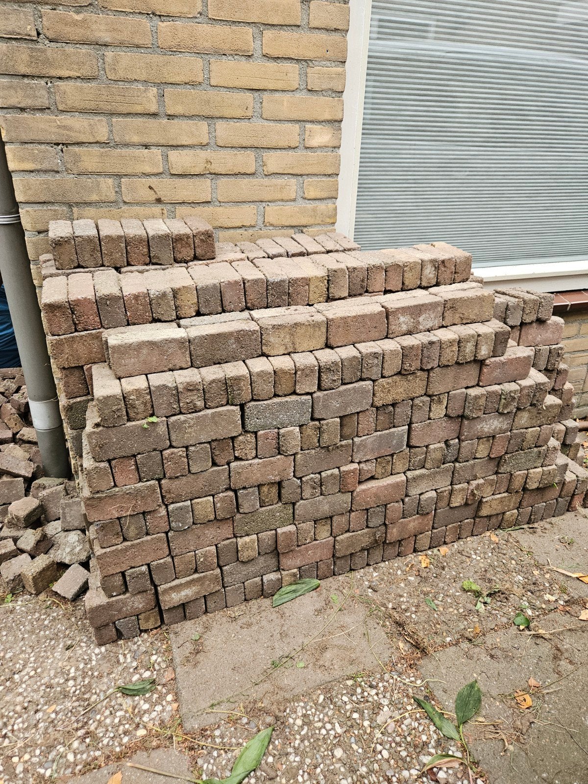 Gratis af te halen, tricolore klinkers, Ophalen, Bakstenen