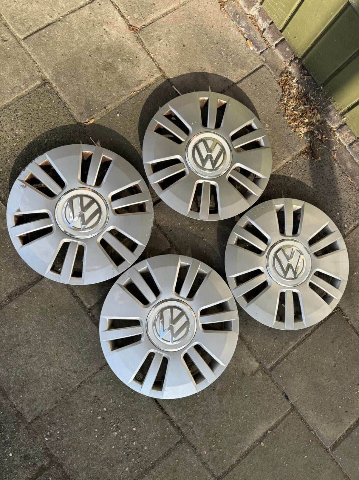 Originele Volkswagen Up! 14 inch wieldoppen set, Auto diversen, Wieldoppen, Ophalen of Verzenden, Gebruikt