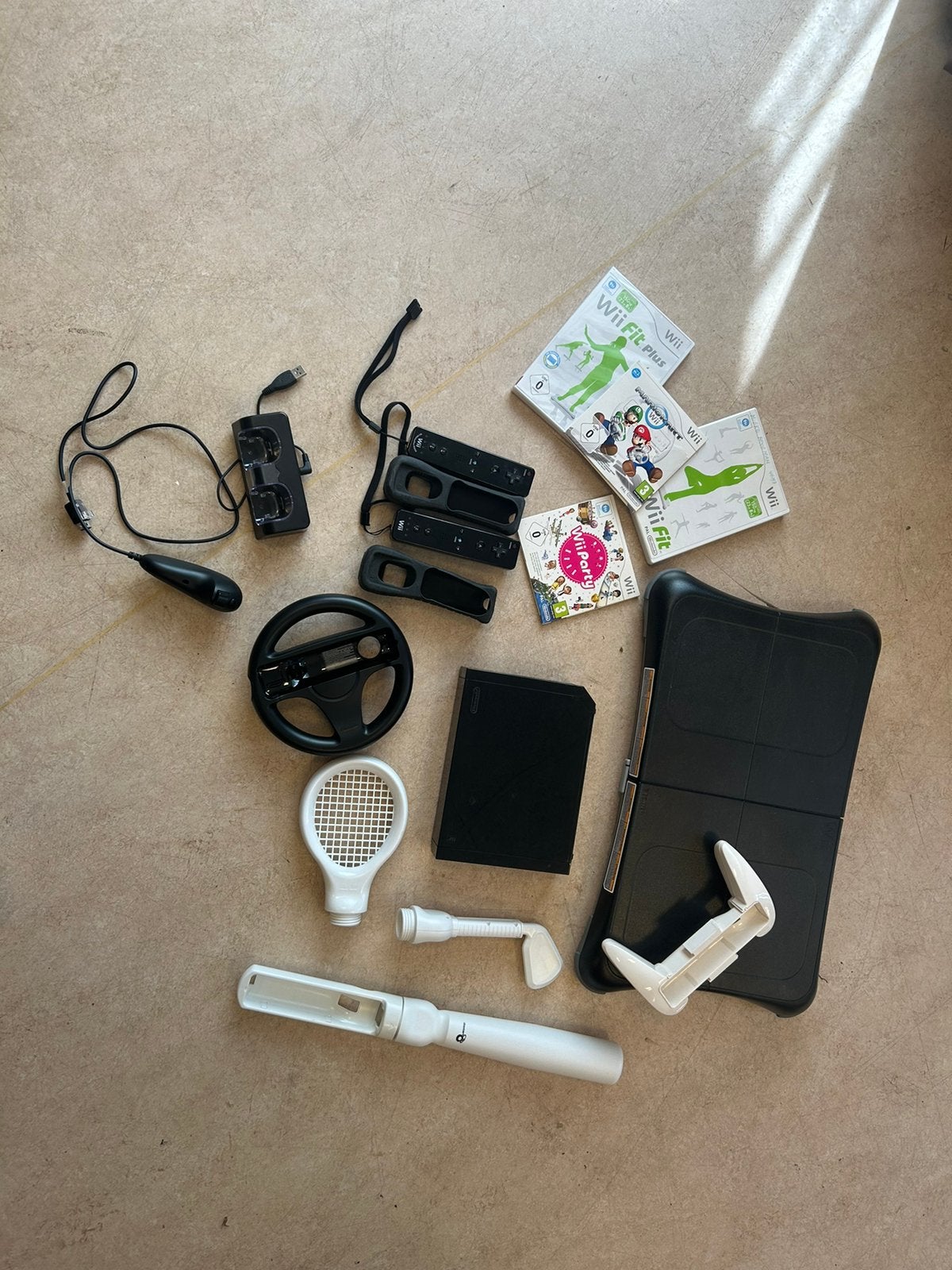 Nintendo wii set, Ophalen of Verzenden, Zo goed als nieuw, Met 2 controllers