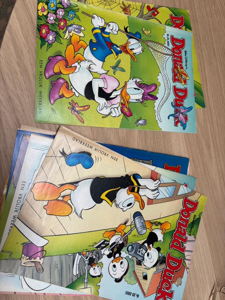Donald Duck weekblad doos vol, Ophalen, Zo goed als nieuw